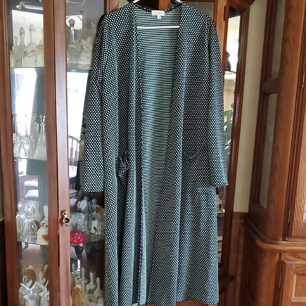 SARA #09 (CH) NWT LuLaRoe Sarah Cardigan